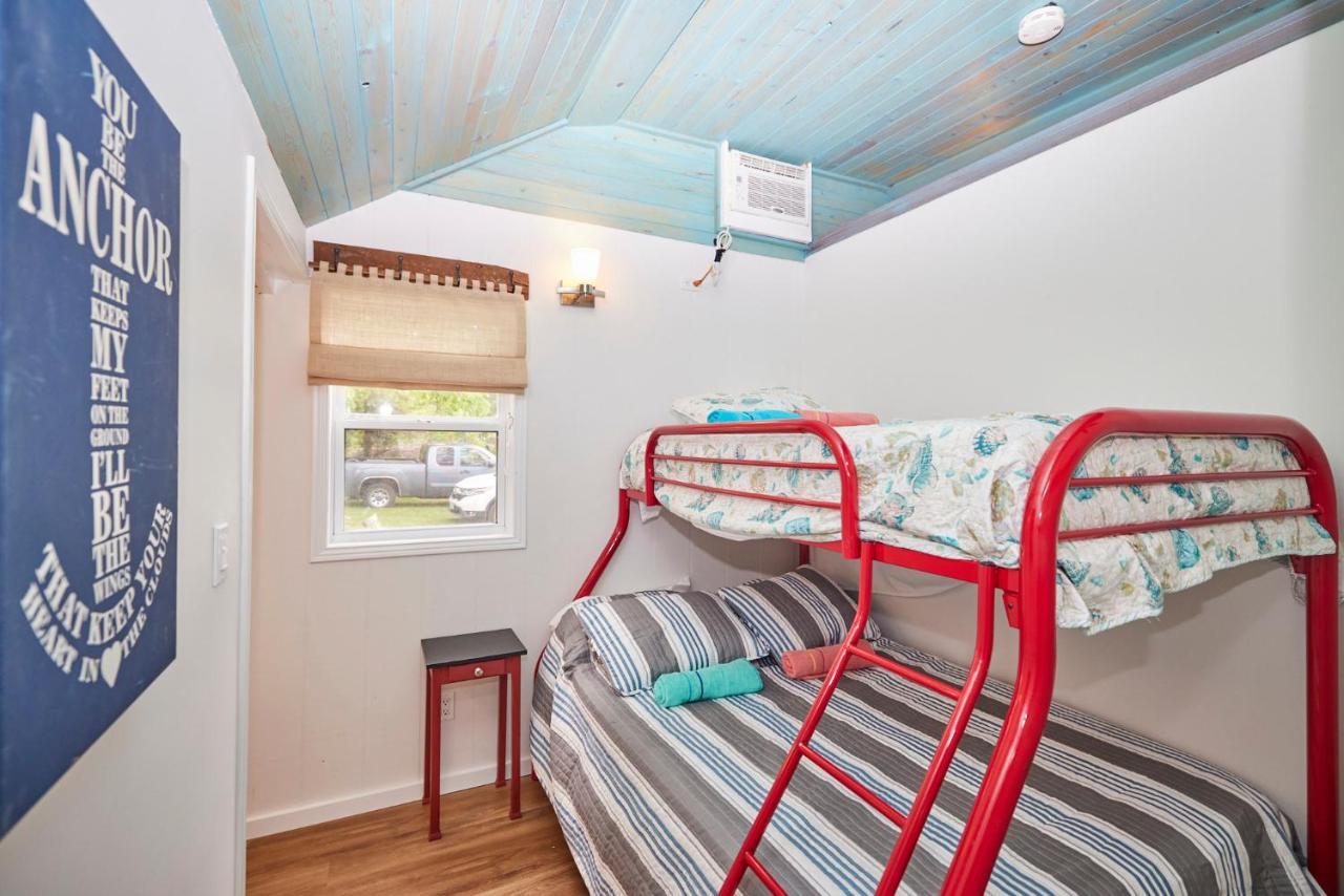 Lake Haven Beach Resort Wainfleet Extérieur photo
