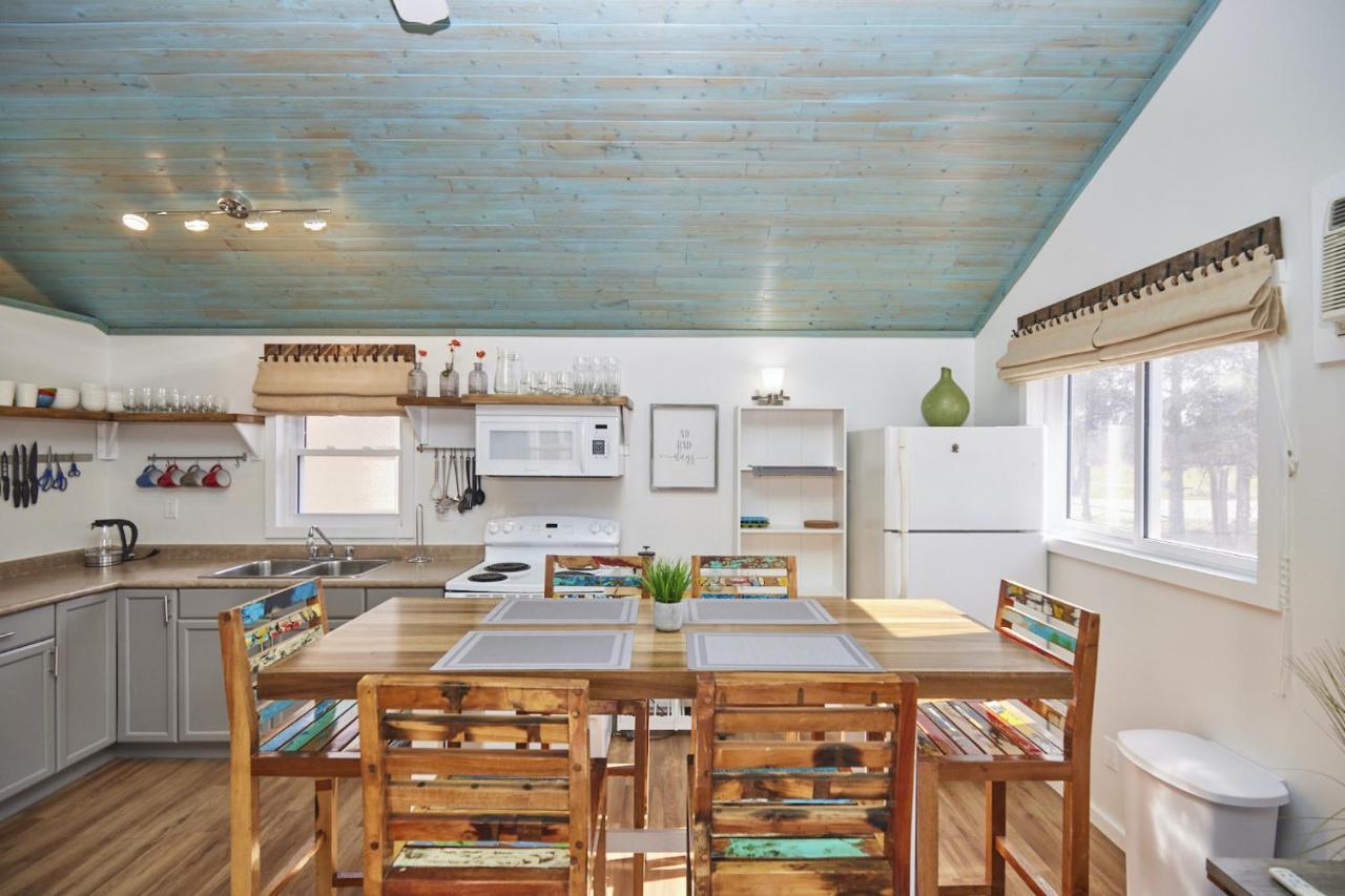 Lake Haven Beach Resort Wainfleet Extérieur photo